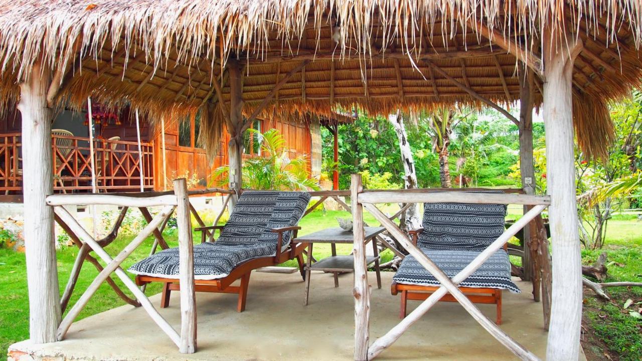 Villa Tengkek Karimunjawa Buitenkant foto