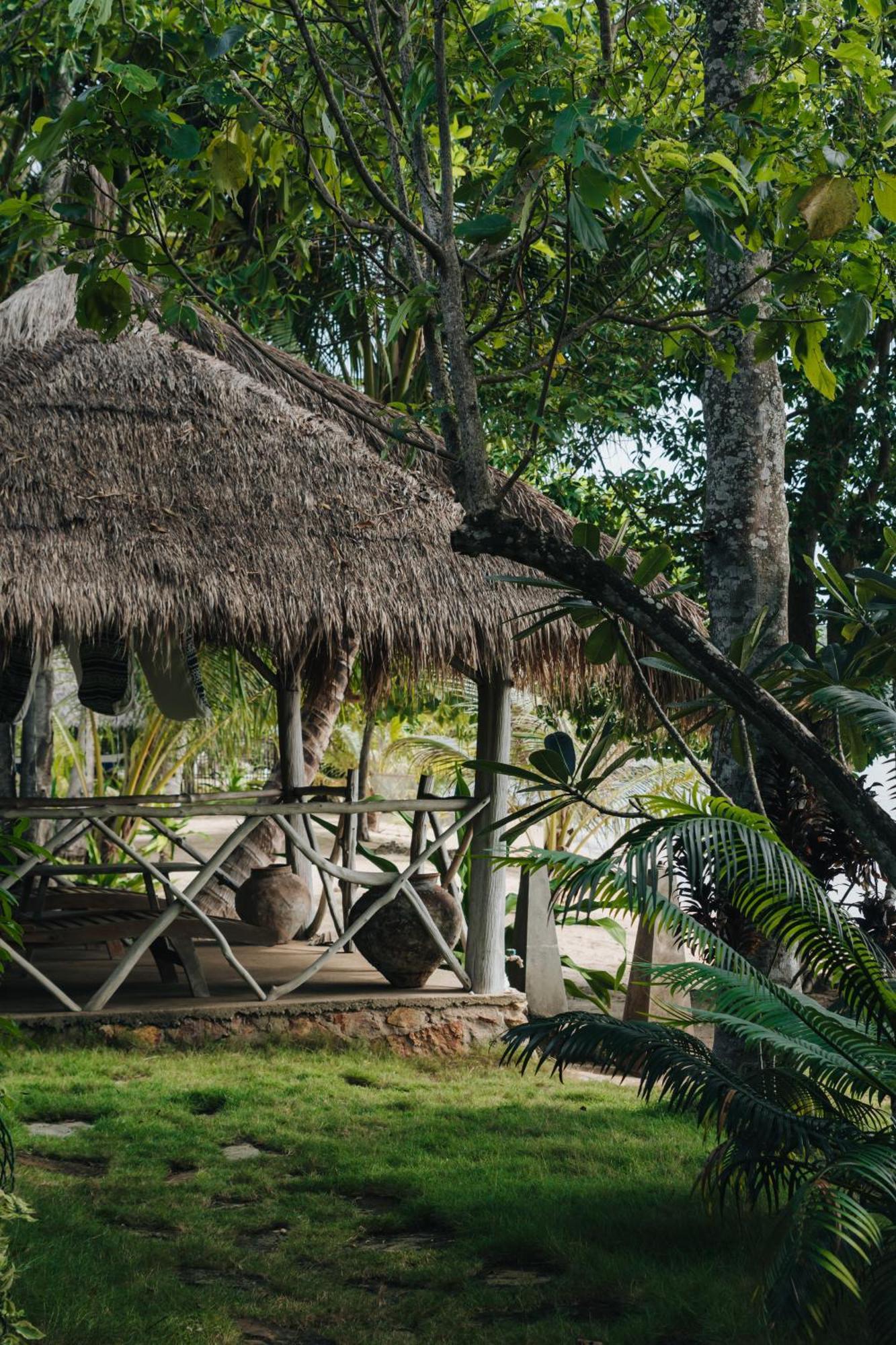 Villa Tengkek Karimunjawa Buitenkant foto